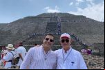 Notícias: Padres Nelson e Brehl em Teotihuacan