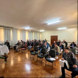 : Estudo sobre a identidade da Paróquia Missionária, com transmissão em vídeo do Padre Estêvão Raschietti, Xaveriano