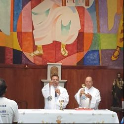 : Missa com padre Flávio e padre Vidigal