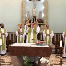 : Missa de abertura presidida pelo Provincial de São Paulo e Conselho (34).jpeg