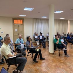 : Padre Rogério Gomes, Conselheiro Geral, apresentando o Documento de Trabalho da 1ª Fase3