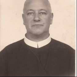 : Pe. Alberto Pasdeloup, primeiro reitor do Estudantado_1945