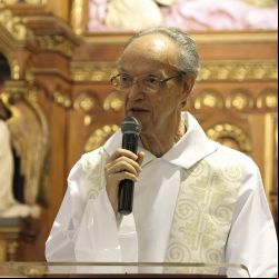 : Pe. Freitas