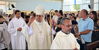 imagem da noticia Padre ClÃ¡udio celebra Jubileu de Prata
