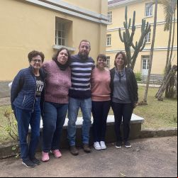 : Grupos (4)