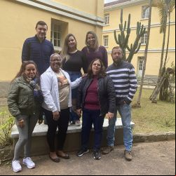 : Grupos (6)