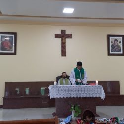 : Retiro com o Padre Alfredo (4).jpeg